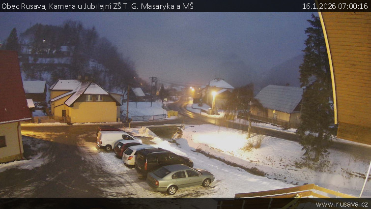 Obec Rusava - Kamera u Jubilejní ZŠ T. G. Masaryka a MŠ - 16.1.2026 v 07:00