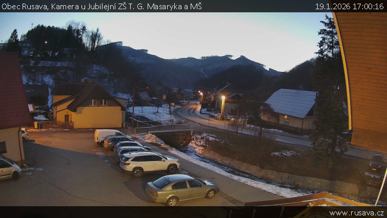 Obec Rusava - Kamera u Jubilejní ZŠ T. G. Masaryka a MŠ - 19.1.2026 v 17:00