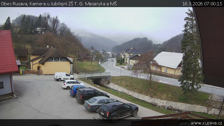 Obec Rusava - Kamera u Jubilejní ZŠ T. G. Masaryka a MŠ - 16.3.2026 v 07:00