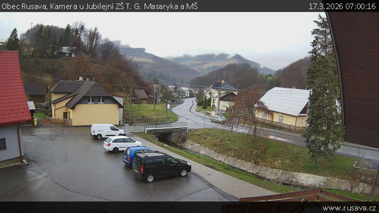 Obec Rusava - Kamera u Jubilejní ZŠ T. G. Masaryka a MŠ - 17.3.2026 v 07:00