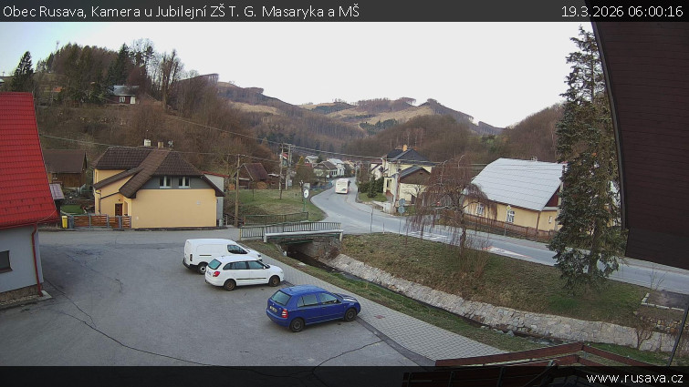 Obec Rusava - Kamera u Jubilejní ZŠ T. G. Masaryka a MŠ - 19.3.2026 v 06:00