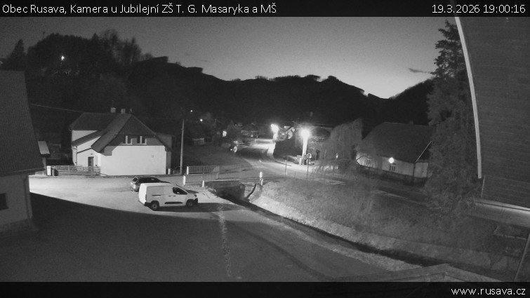Obec Rusava - Kamera u Jubilejní ZŠ T. G. Masaryka a MŠ - 19.3.2026 v 19:00