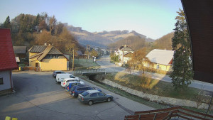 Obec Rusava - Kamera u Jubilejní ZŠ T. G. Masaryka a MŠ - 20.3.2026 v 07:00