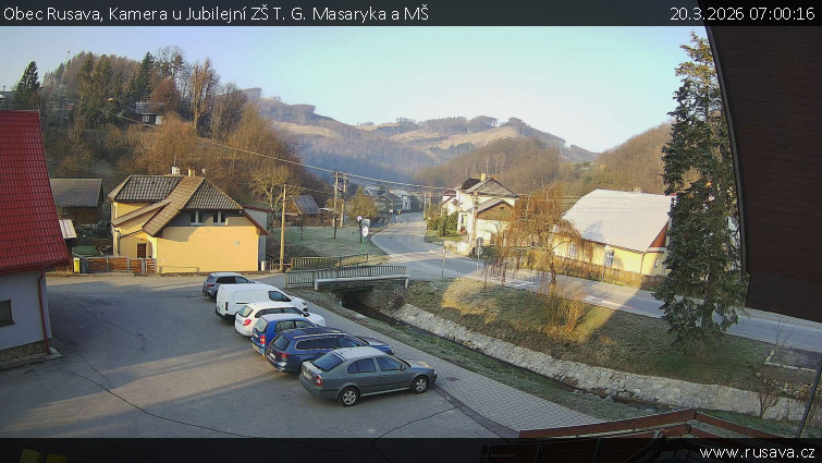Obec Rusava - Kamera u Jubilejní ZŠ T. G. Masaryka a MŠ - 20.3.2026 v 07:00