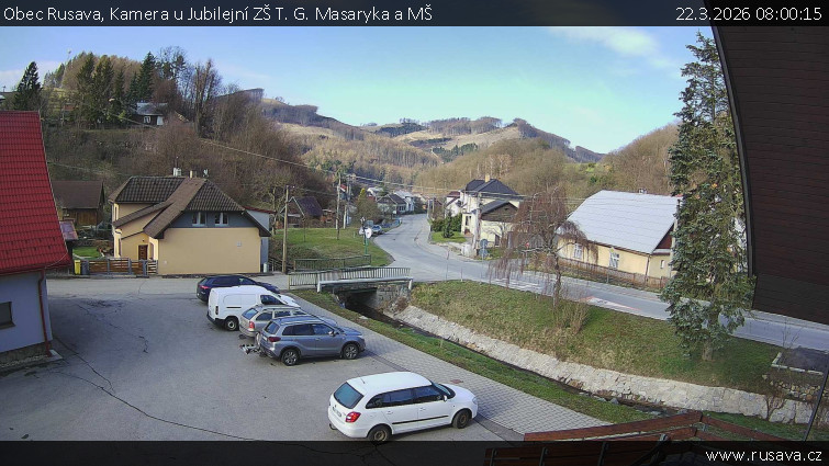 Obec Rusava - Kamera u Jubilejní ZŠ T. G. Masaryka a MŠ - 22.3.2026 v 08:00