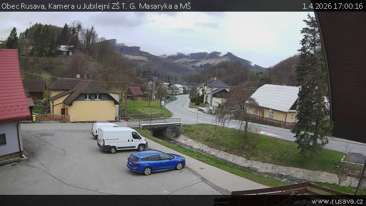 Obec Rusava - Kamera u Jubilejní ZŠ T. G. Masaryka a MŠ - 1.4.2026 v 17:00