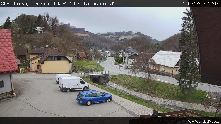 Obec Rusava - Kamera u Jubilejní ZŠ T. G. Masaryka a MŠ - 1.4.2026 v 19:00