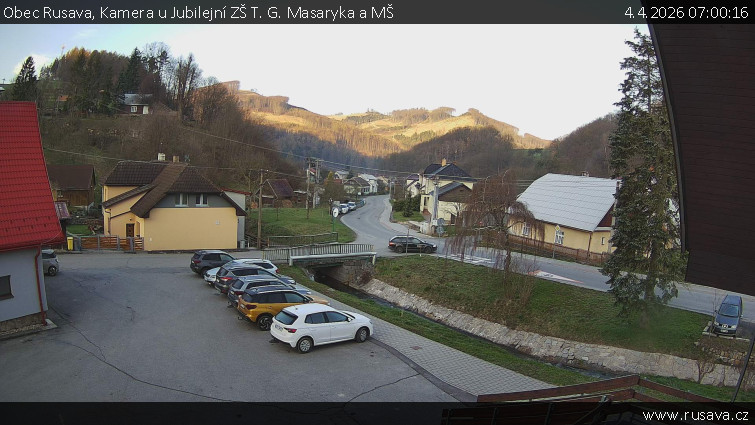 Obec Rusava - Kamera u Jubilejní ZŠ T. G. Masaryka a MŠ - 4.4.2026 v 07:00