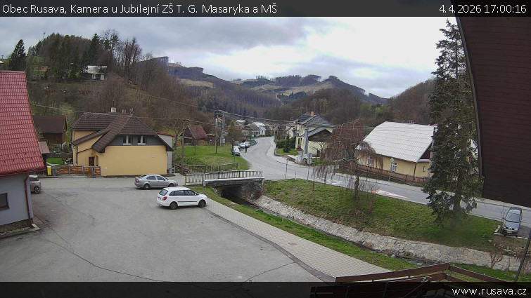 Obec Rusava - Kamera u Jubilejní ZŠ T. G. Masaryka a MŠ - 4.4.2026 v 17:00