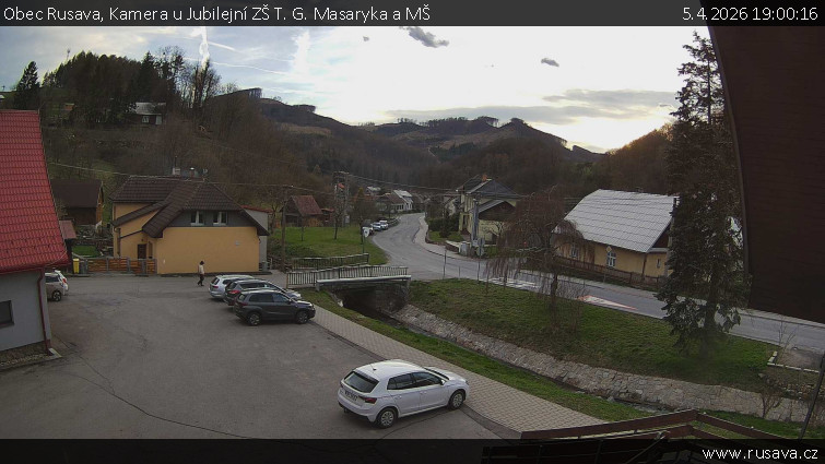 Obec Rusava - Kamera u Jubilejní ZŠ T. G. Masaryka a MŠ - 5.4.2026 v 19:00