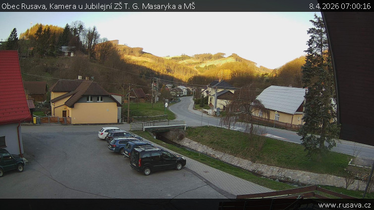 Obec Rusava - Kamera u Jubilejní ZŠ T. G. Masaryka a MŠ - 8.4.2026 v 07:00