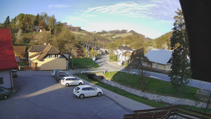 Obec Rusava - Kamera u Jubilejní ZŠ T. G. Masaryka a MŠ - 19.4.2026 v 07:00