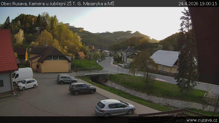 Obec Rusava - Kamera u Jubilejní ZŠ T. G. Masaryka a MŠ - 24.4.2026 v 19:00