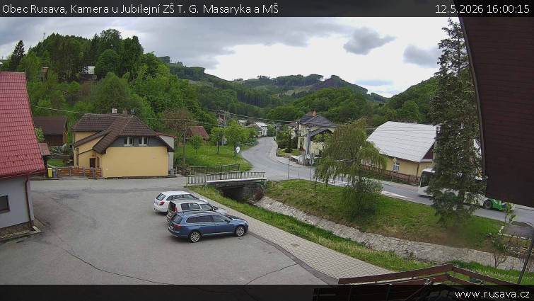 Obec Rusava - Kamera u Jubilejní ZŠ T. G. Masaryka a MŠ - 12.5.2026 v 16:00