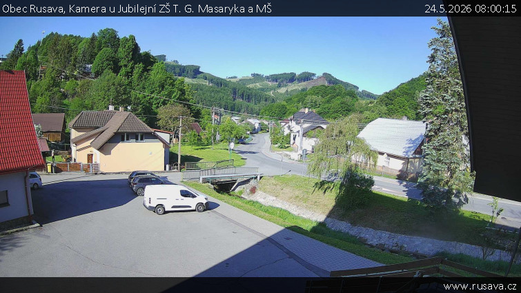 Obec Rusava - Kamera u Jubilejní ZŠ T. G. Masaryka a MŠ - 24.5.2026 v 08:00