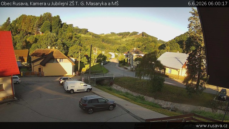 Obec Rusava - Kamera u Jubilejní ZŠ T. G. Masaryka a MŠ - 6.6.2026 v 06:00