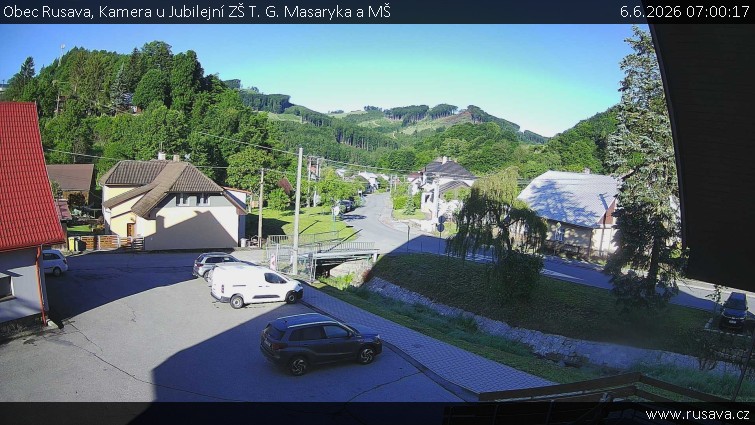 Obec Rusava - Kamera u Jubilejní ZŠ T. G. Masaryka a MŠ - 6.6.2026 v 07:00
