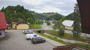 Obec Rusava - Kamera u Jubilejní ZŠ T. G. Masaryka a MŠ - 7.6.2026 v 06:00