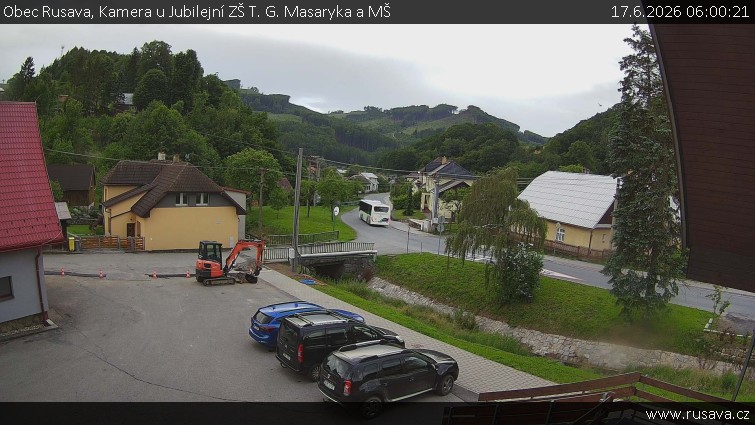Obec Rusava - Kamera u Jubilejní ZŠ T. G. Masaryka a MŠ - 17.6.2026 v 06:00