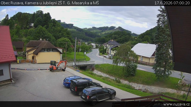 Obec Rusava - Kamera u Jubilejní ZŠ T. G. Masaryka a MŠ - 17.6.2026 v 07:00