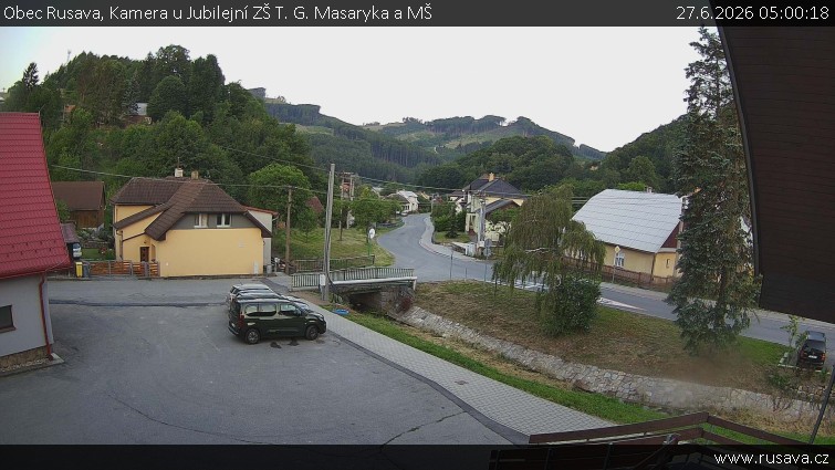 Obec Rusava - Kamera u Jubilejní ZŠ T. G. Masaryka a MŠ - 27.6.2026 v 05:00