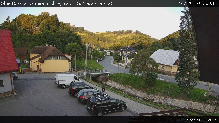 Obec Rusava - Kamera u Jubilejní ZŠ T. G. Masaryka a MŠ - 29.7.2026 v 06:00