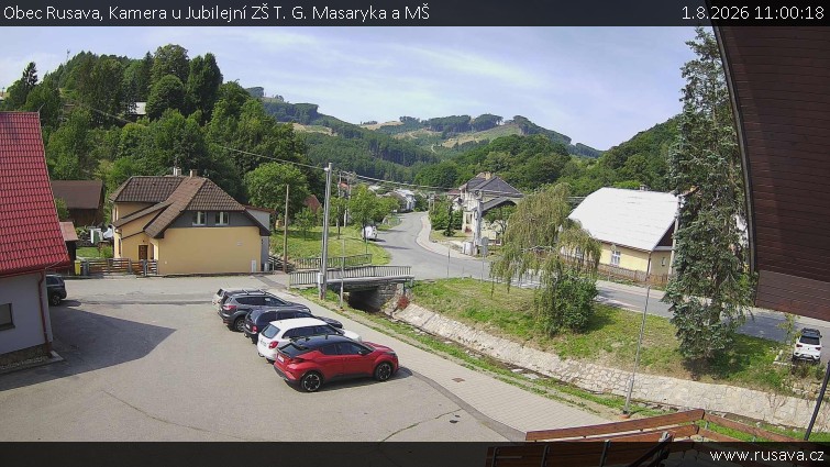 Obec Rusava - Kamera u Jubilejní ZŠ T. G. Masaryka a MŠ - 1.8.2026 v 11:00