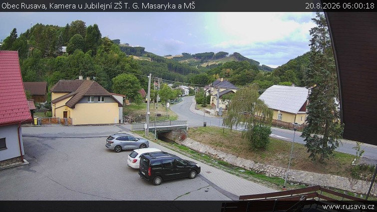 Obec Rusava - Kamera u Jubilejní ZŠ T. G. Masaryka a MŠ - 20.8.2026 v 06:00