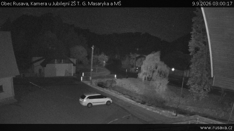 Obec Rusava - Kamera u Jubilejní ZŠ T. G. Masaryka a MŠ - 9.9.2026 v 03:00