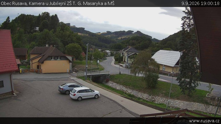 Obec Rusava - Kamera u Jubilejní ZŠ T. G. Masaryka a MŠ - 9.9.2026 v 19:00