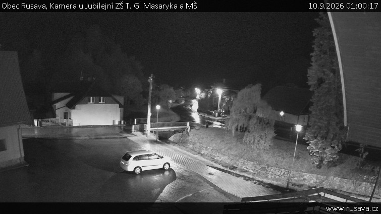 Obec Rusava - Kamera u Jubilejní ZŠ T. G. Masaryka a MŠ - 10.9.2026 v 01:00