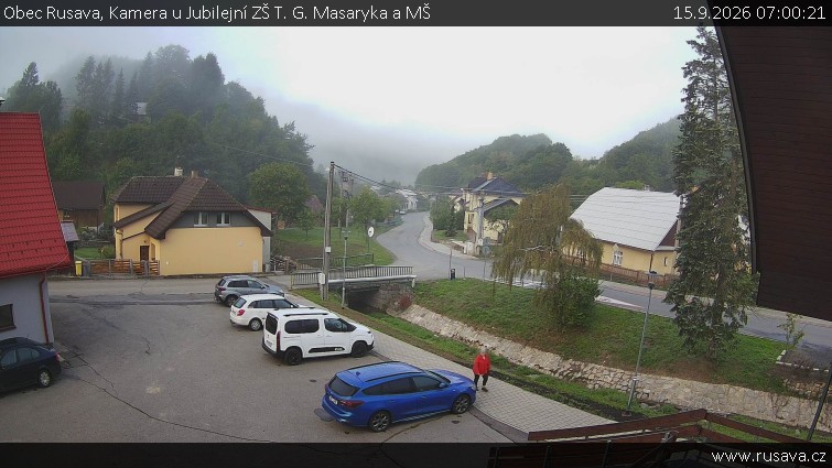 Obec Rusava - Kamera u Jubilejní ZŠ T. G. Masaryka a MŠ - 15.9.2026 v 07:00
