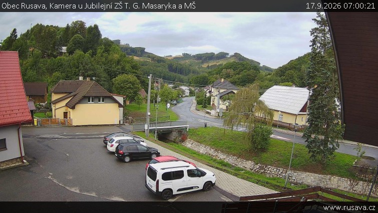 Obec Rusava - Kamera u Jubilejní ZŠ T. G. Masaryka a MŠ - 17.9.2026 v 07:00