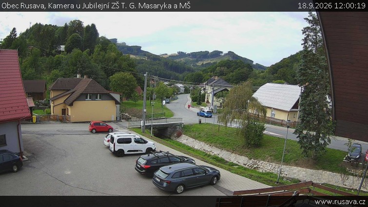 Obec Rusava - Kamera u Jubilejní ZŠ T. G. Masaryka a MŠ - 18.9.2026 v 12:00
