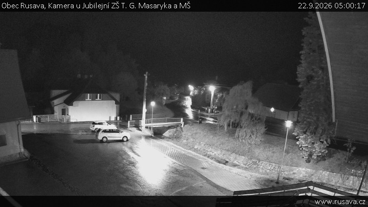 Obec Rusava - Kamera u Jubilejní ZŠ T. G. Masaryka a MŠ - 22.9.2026 v 05:00