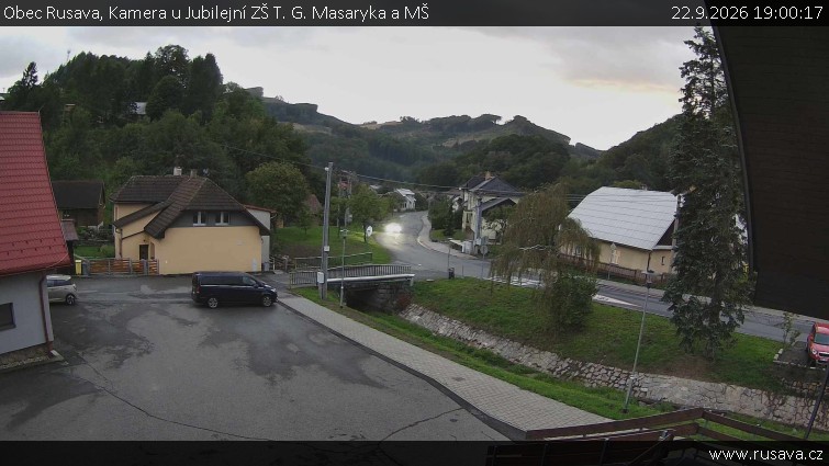 Obec Rusava - Kamera u Jubilejní ZŠ T. G. Masaryka a MŠ - 22.9.2026 v 19:00