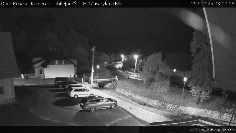 Obec Rusava - Kamera u Jubilejní ZŠ T. G. Masaryka a MŠ - 25.9.2026 v 03:00