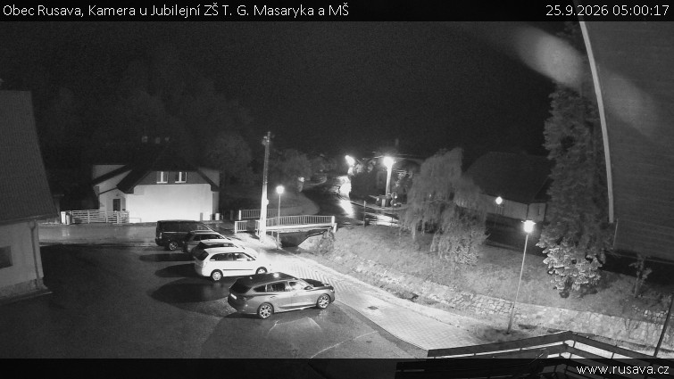Obec Rusava - Kamera u Jubilejní ZŠ T. G. Masaryka a MŠ - 25.9.2026 v 05:00