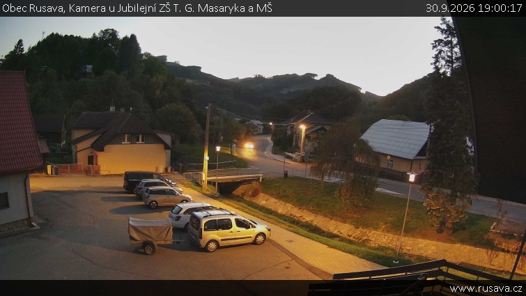 Obec Rusava - Kamera u Jubilejní ZŠ T. G. Masaryka a MŠ - 30.9.2026 v 19:00