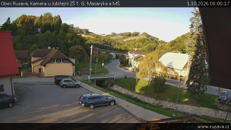 Obec Rusava - Kamera u Jubilejní ZŠ T. G. Masaryka a MŠ - 1.10.2026 v 08:00