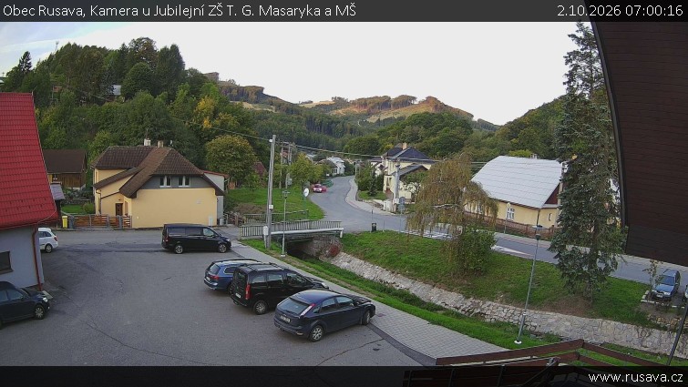 Obec Rusava - Kamera u Jubilejní ZŠ T. G. Masaryka a MŠ - 2.10.2026 v 07:00