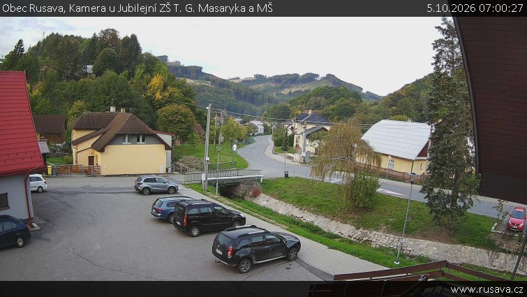 Obec Rusava - Kamera u Jubilejní ZŠ T. G. Masaryka a MŠ - 5.10.2026 v 07:00