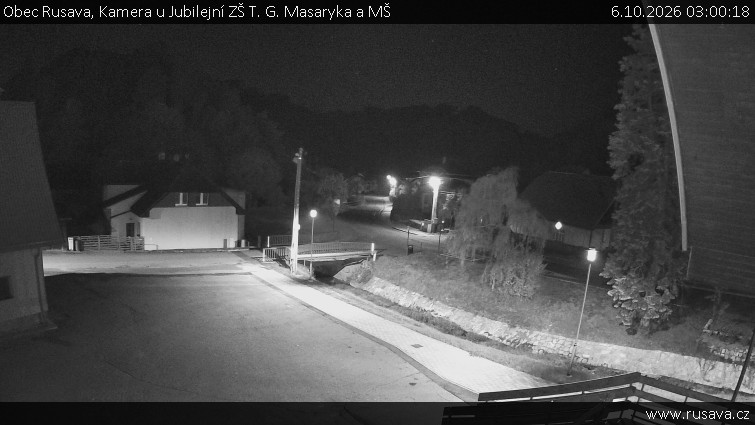 Obec Rusava - Kamera u Jubilejní ZŠ T. G. Masaryka a MŠ - 6.10.2026 v 03:00
