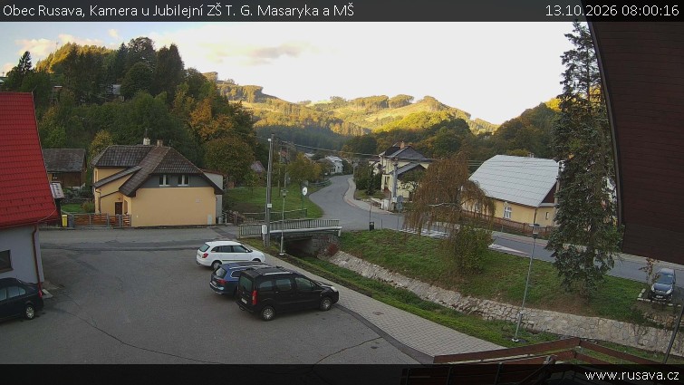 Obec Rusava - Kamera u Jubilejní ZŠ T. G. Masaryka a MŠ - 13.10.2026 v 08:00