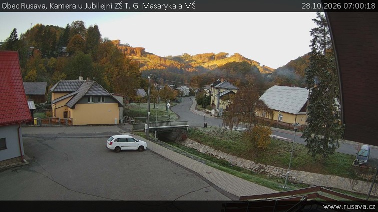 Obec Rusava - Kamera u Jubilejní ZŠ T. G. Masaryka a MŠ - 28.10.2026 v 07:00
