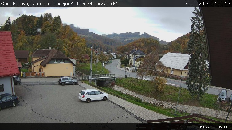 Obec Rusava - Kamera u Jubilejní ZŠ T. G. Masaryka a MŠ - 30.10.2026 v 07:00