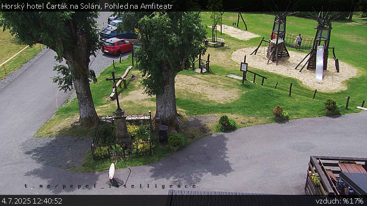 Horský hotel Čarták na Soláni - Pohled na Amfiteatr - 4.7.2025 v 12:40 Horský hotel Čarták na Soláni - Pohled na Amfiteatr - 4.7.2025 v 12:40