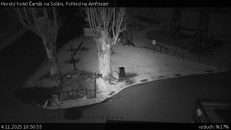 Horský hotel Čarták na Soláni - Pohled na Amfiteatr - 4.11.2025 v 18:50