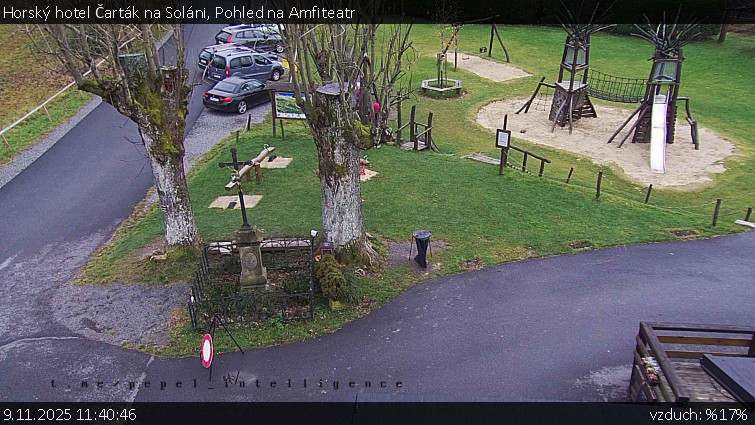 Horský hotel Čarták na Soláni - Pohled na Amfiteatr - 9.11.2025 v 11:40