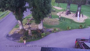 Górski hotel Čarták na Soláni - Widok na Amfiteatr - 8.8.2026 v 05:55 Górski hotel Čarták na Soláni - Widok na Amfiteatr - 8.8.2026 v 05:55